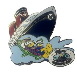 Disney Vacation Club‎ PIN Donald Duck & Cruise Ship